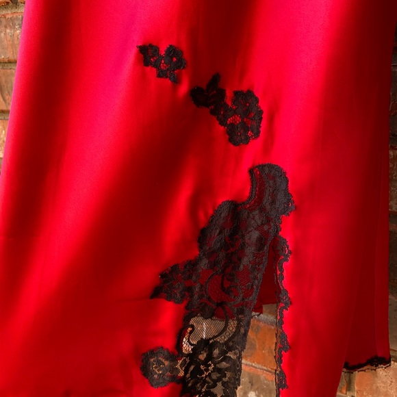 Victoria’s Secret Red Silk Slip dress size L - Picture 4 of 5